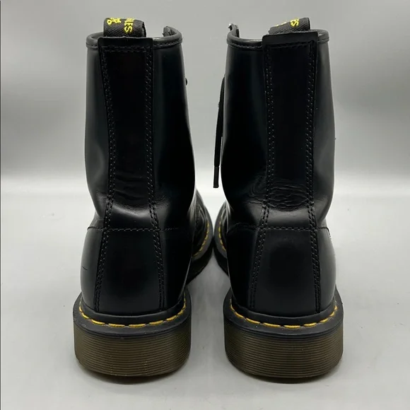 Like new Dr Martin AirWair 11821 Women Hi Leather Boots Black - Picture 4 of 9